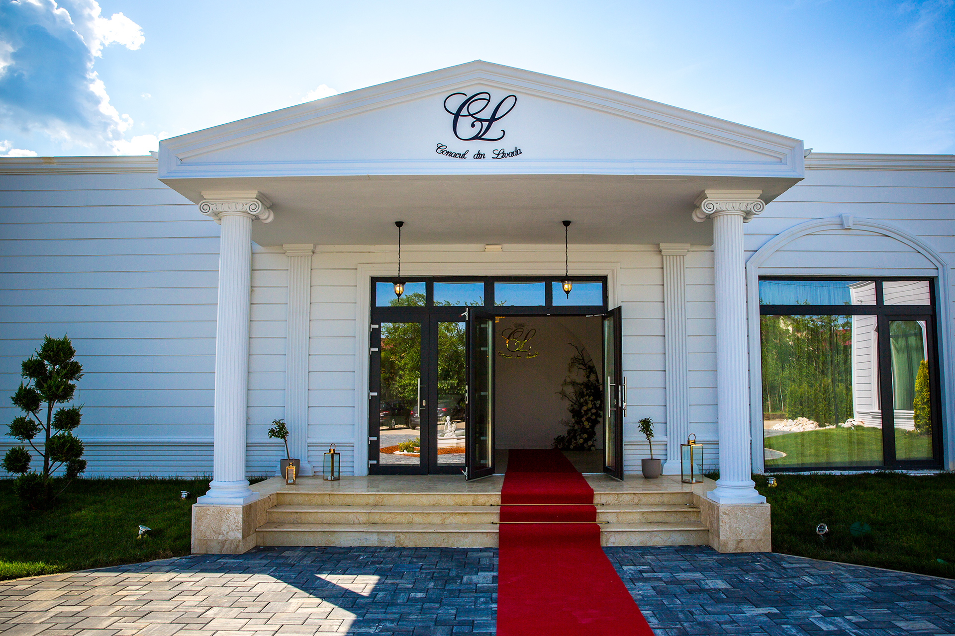 event-home-header-min3